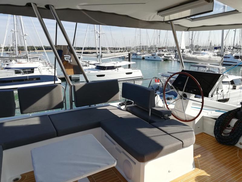 Book yachts online - catamaran - Fountaine Pajot Alegria 67 - Isola - rent