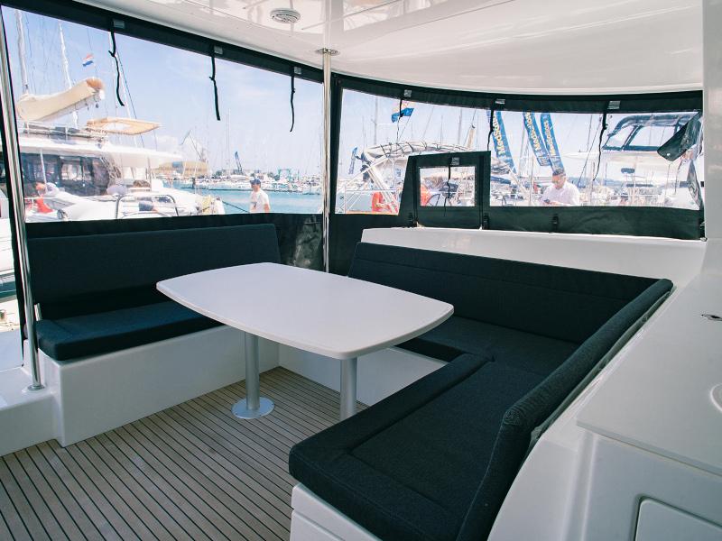 Book yachts online - catamaran - Lagoon 450 Sport - Hanna I. - rent