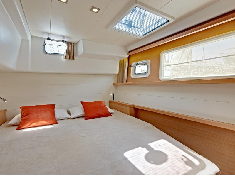 Book yachts online - catamaran - Lagoon 450  Flybridge - Miriam - rent