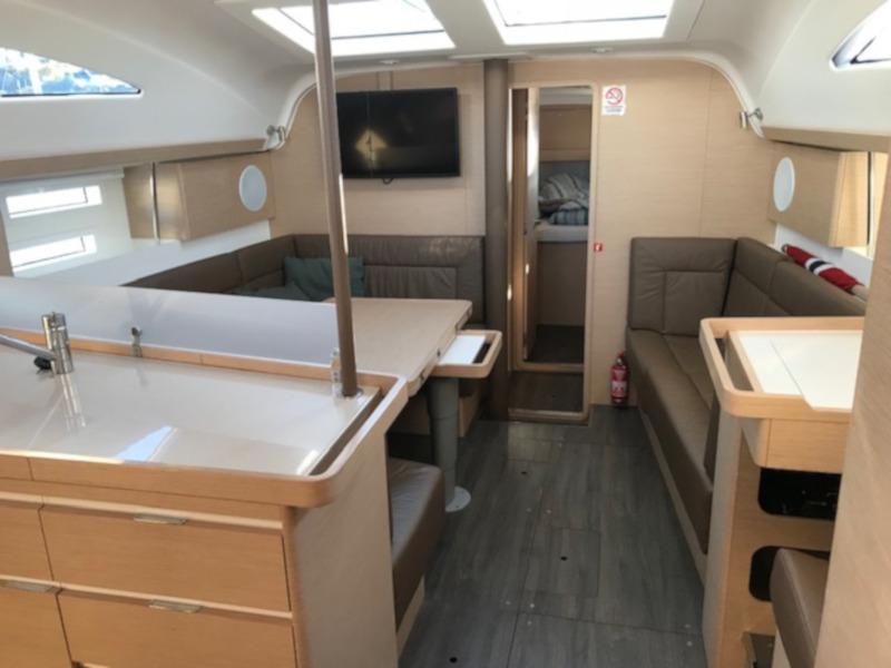 Book yachts online - sailboat - Elan 45 Impression - Delta - rent