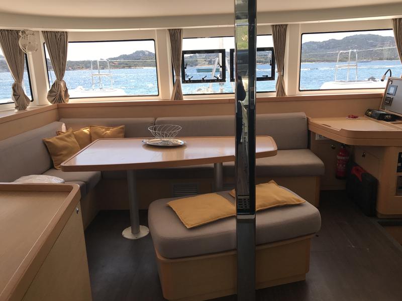 Book yachts online - catamaran - Lagoon 42 - Beta Persei II (A/C, WM, Generator, Inverter) - rent