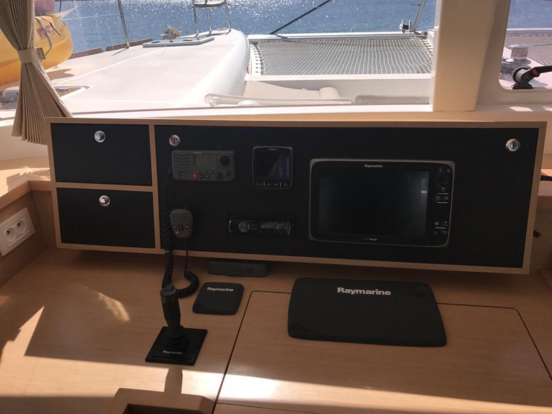 Book yachts online - catamaran - Lagoon 450F - Only Blue (WM, Generator, Inverter, Fans) - rent