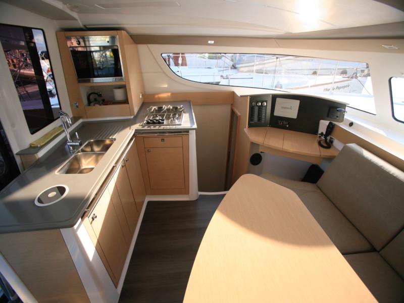 Book yachts online - catamaran - Lipari 41 - Cedro IV - rent