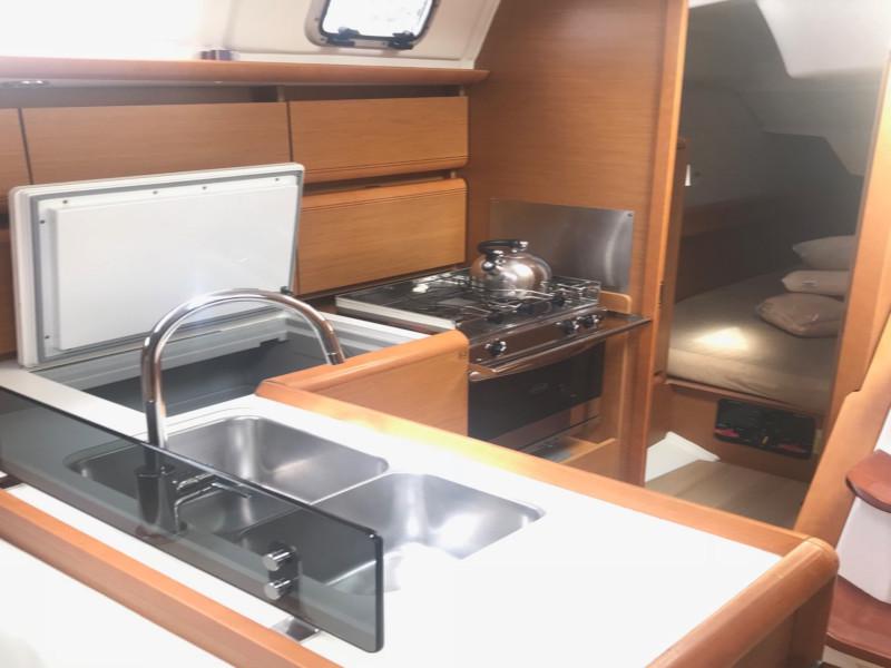 Book yachts online - sailboat - Sun Odyssey 379 - Catimbau - rent