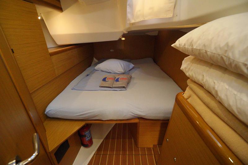 Book yachts online - sailboat - Sun Odyssey 49i - Habanera - rent