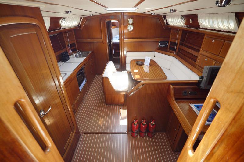 Book yachts online - sailboat - Bavaria 42 - Mauritius - rent