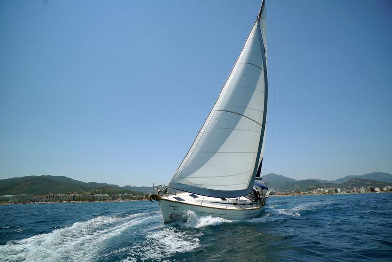 Book yachts online - sailboat - Bavaria 42 - Mauritius - rent