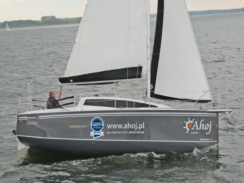 Book yachts online - sailboat - Maxus 26 Prestige 8/1 - TAURUS - rent