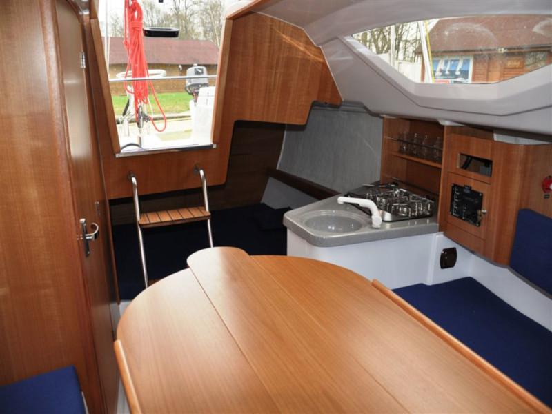 Book yachts online - sailboat - Maxus 22 Prestige - KEFISO - rent