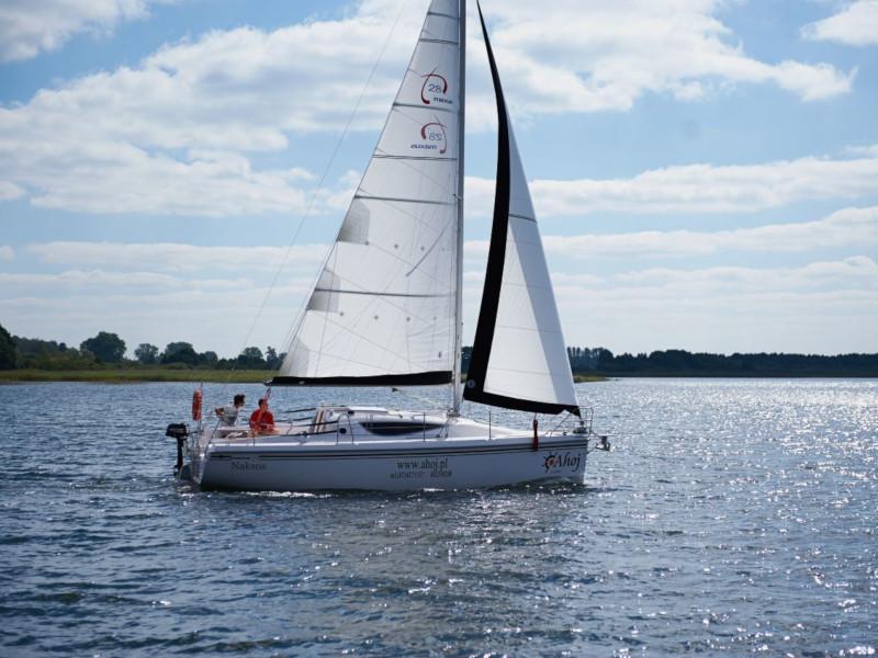 Book yachts online - sailboat - Maxus 28 Standard - SKIROS - rent