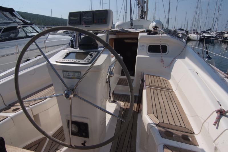 Book yachts online - sailboat - Elan 384 Impression - ALHAMBRA - rent
