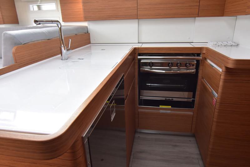 Book yachts online - sailboat - Elan 50 Impression - CUPCAKE - rent