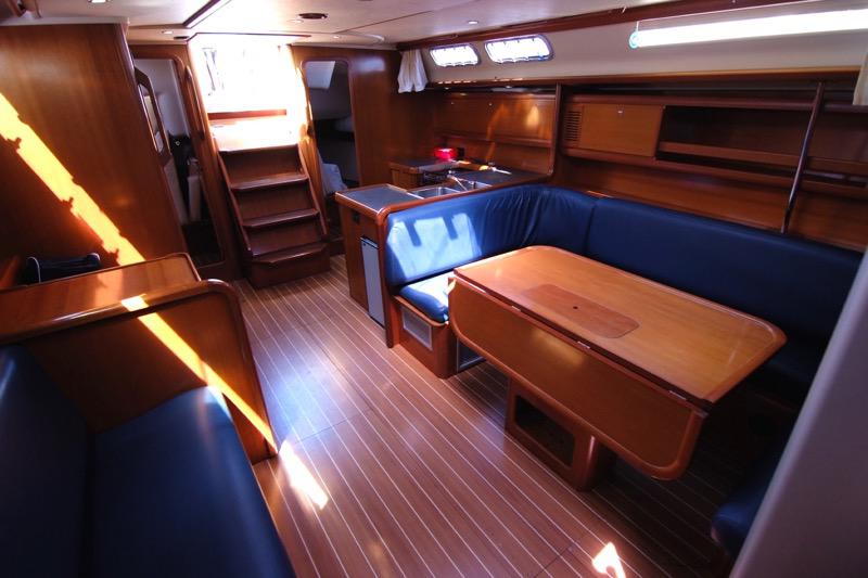 Book yachts online - sailboat - Grand Soleil 50 - MODRA  - rent