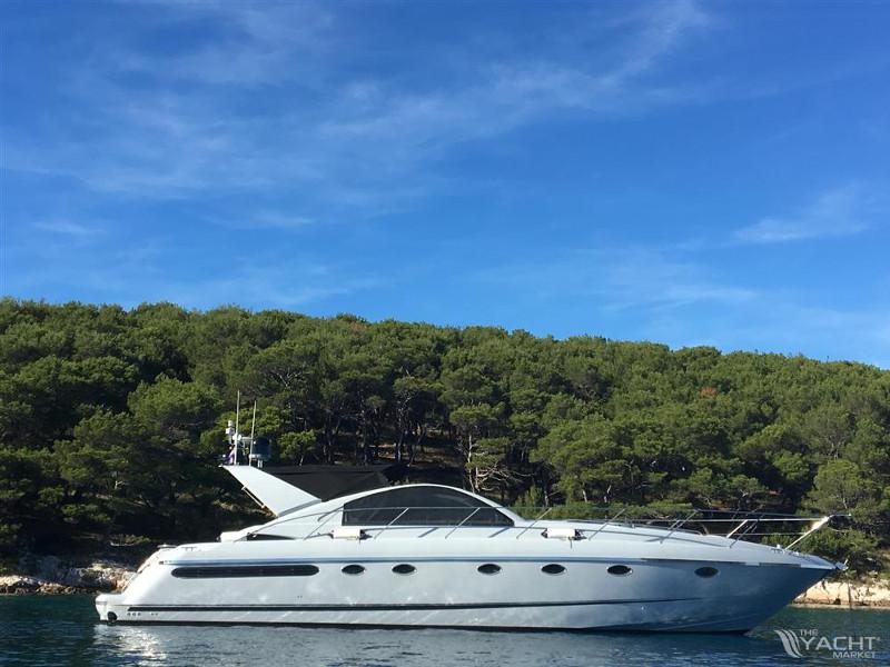 Book yachts online - motorboat - Fairline Targa 48 - La Pietra - rent
