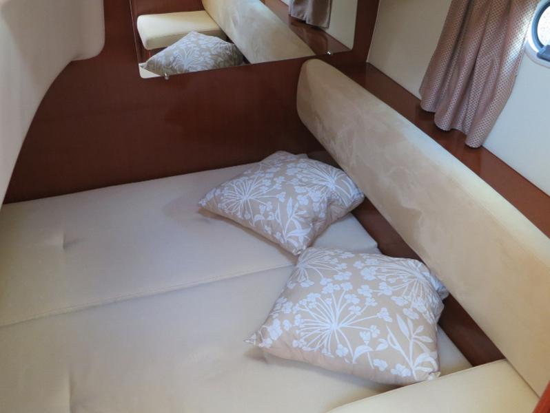 Book yachts online - motorboat - Prestige 34 - GOA 4 - rent