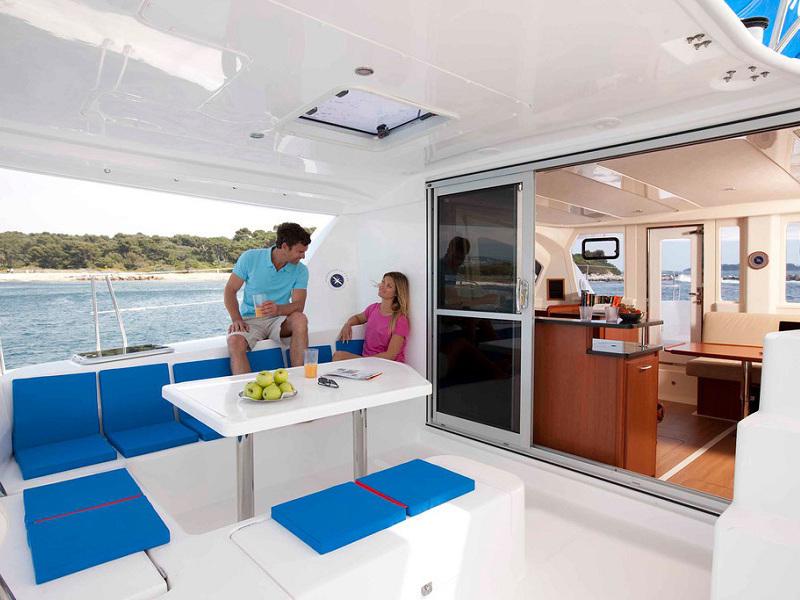 Book yachts online - catamaran - Sunsail 444 - Sunsail 444 (2013) - rent