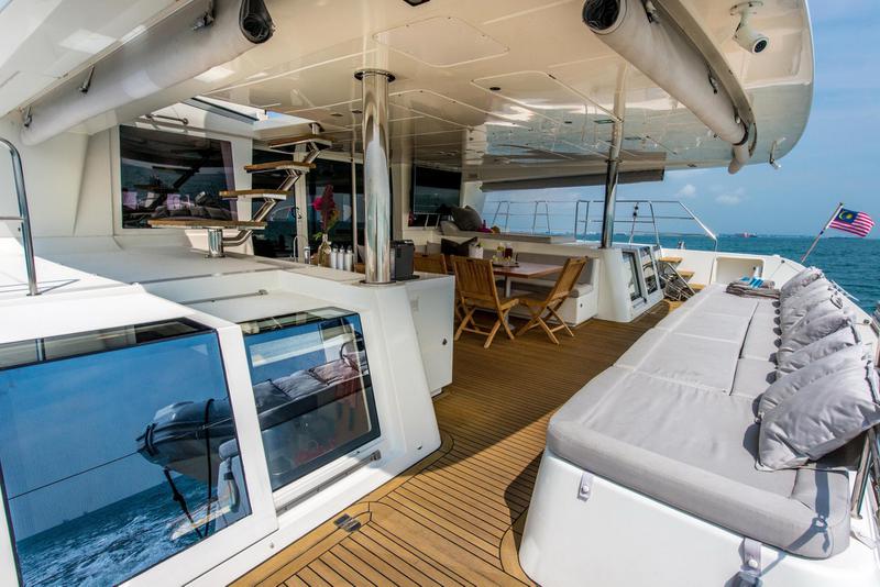 Book yachts online - catamaran - Lagoon 620 - 5 cab - Primetime - rent