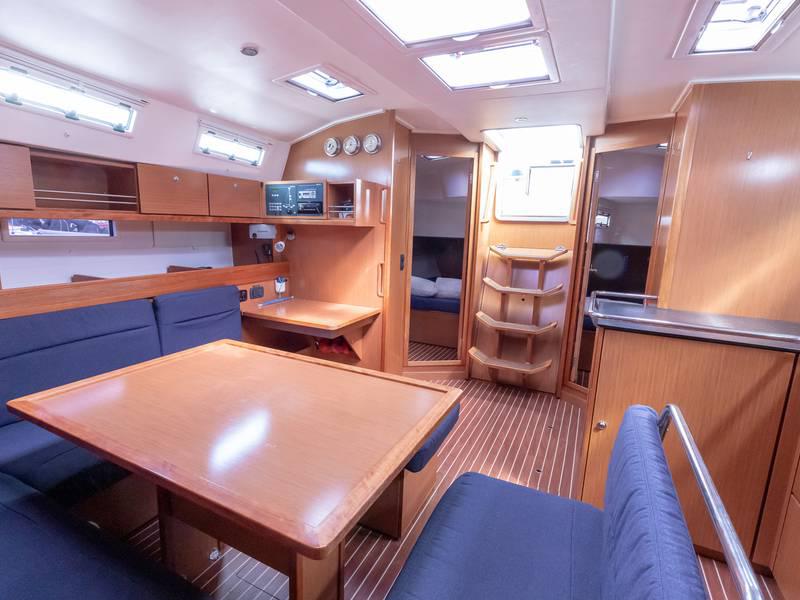 Book yachts online - sailboat - Bavaria 45 Cruiser - Bimba Matta - rent