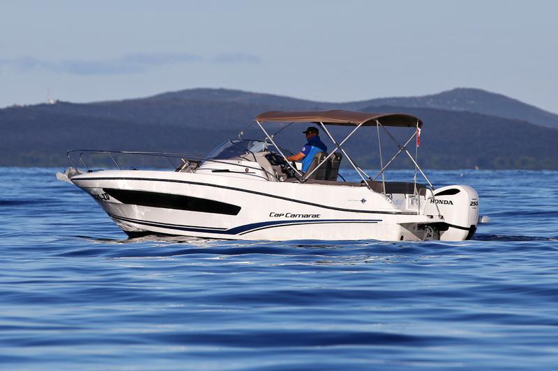 Book yachts online - motorboat - Cap Camarat 7.5 - 3376ZD - rent