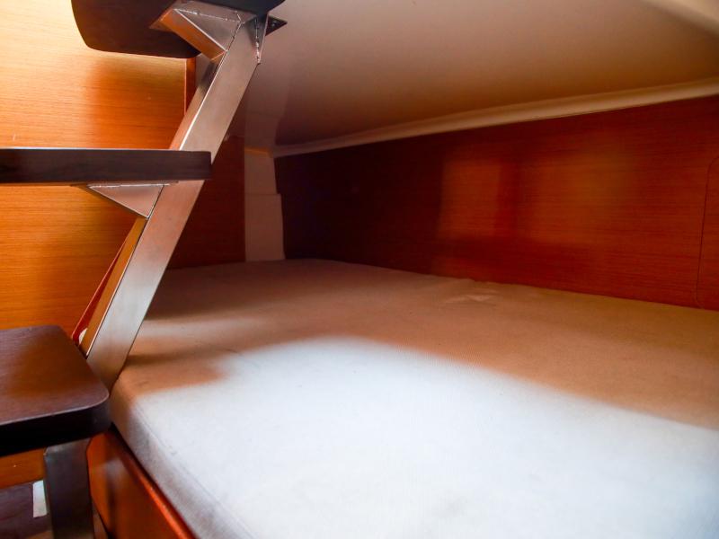 Book yachts online - motorboat - Cap Camarat 8.5 WA - TERCERA VIA - rent
