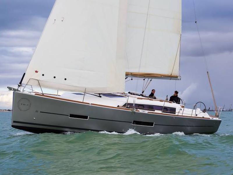 Book yachts online - sailboat - Dufour 382 GL - Happiness - rent