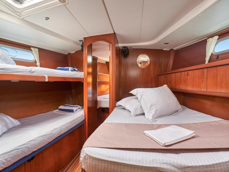 Book yachts online - sailboat - Sun Odyssey 54DS - Boomerang - rent