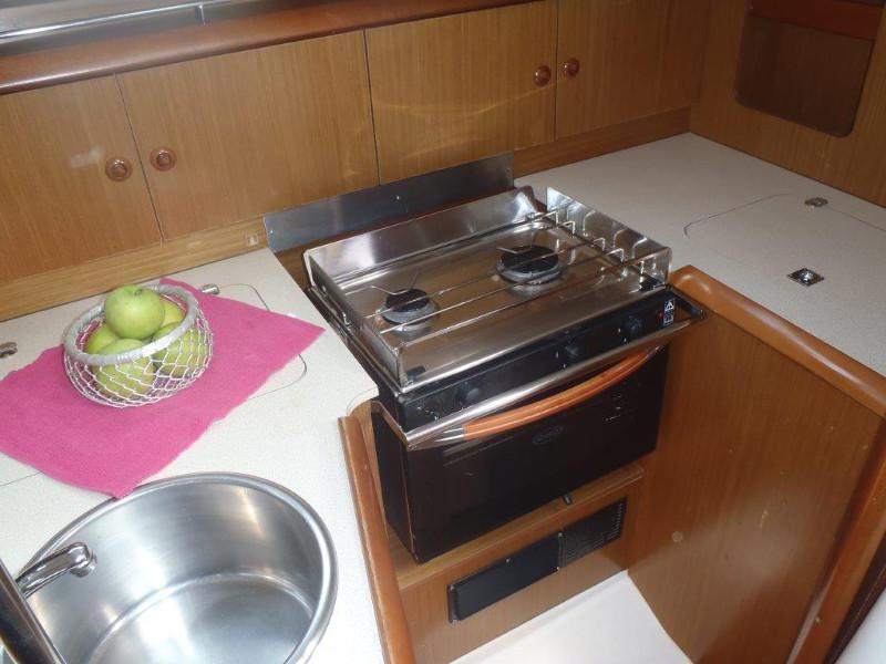 Book yachts online - sailboat - Sun Odyssey 32 i - Čikat - rent