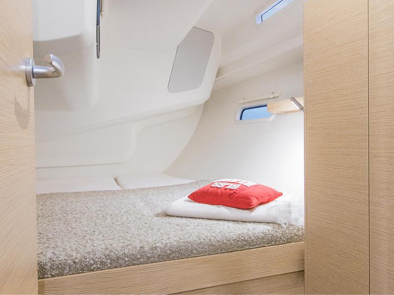 Book yachts online - sailboat - Hanse 388 - Be Smart - rent
