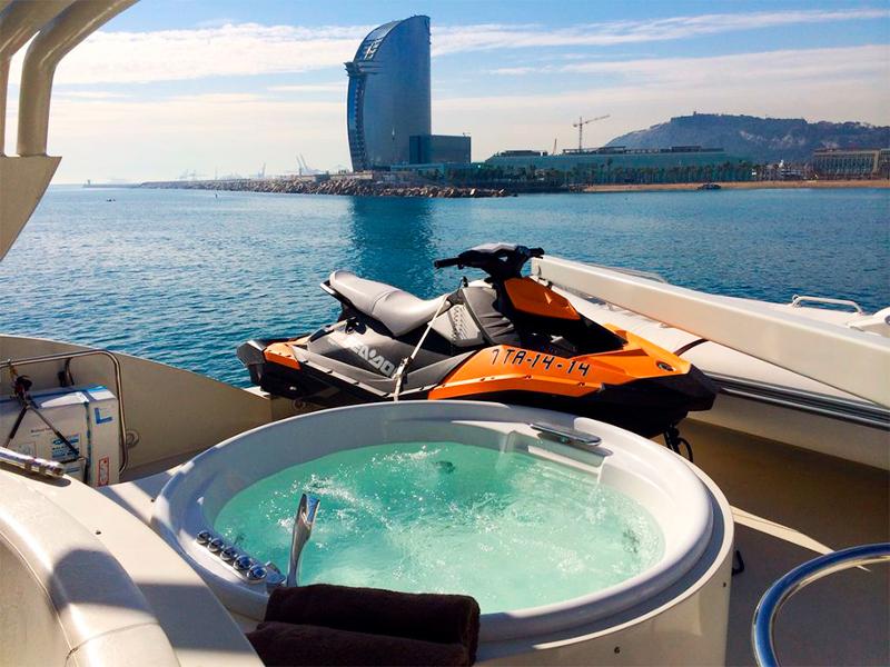 Book yachts online - motorboat - Mochi Craft 85 - Leigh - rent
