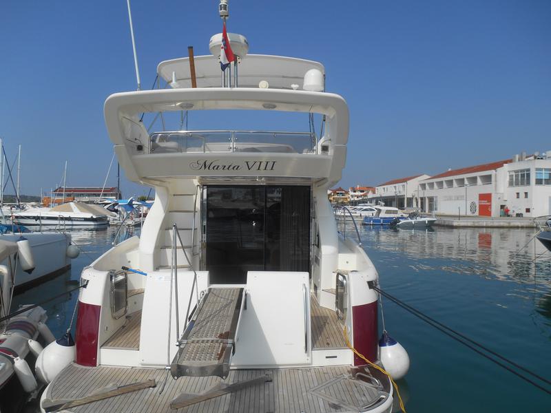 Book yachts online - motorboat - Azimut 46 - MARTA VIII - rent