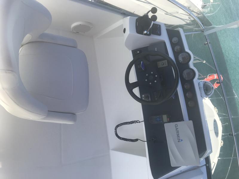 Book yachts online - motorboat - Galeon 390 Fly - Marta I - rent