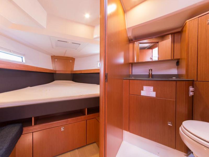 Book yachts online - sailboat - Bavaria Cruiser 41 - Ekavi - rent