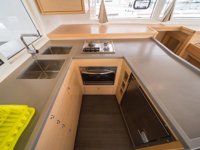 Book yachts online - catamaran - Lagoon 450 Sport - Nathalie - rent