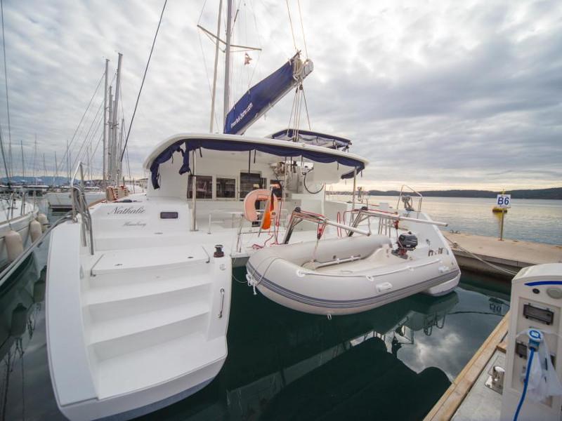 Book yachts online - catamaran - Lagoon 450 Sport - Nathalie - rent