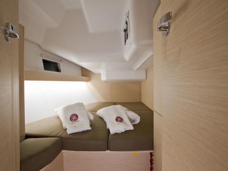 Book yachts online - sailboat - Elan Impression 45 - Princess Tena - rent