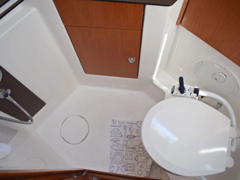 Book yachts online - sailboat - Bavaria Cruiser 46 (8) - Armstrong - rent