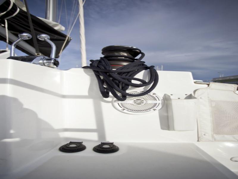 Book yachts online - catamaran - Lagoon 450 Flybridge - Pix - rent