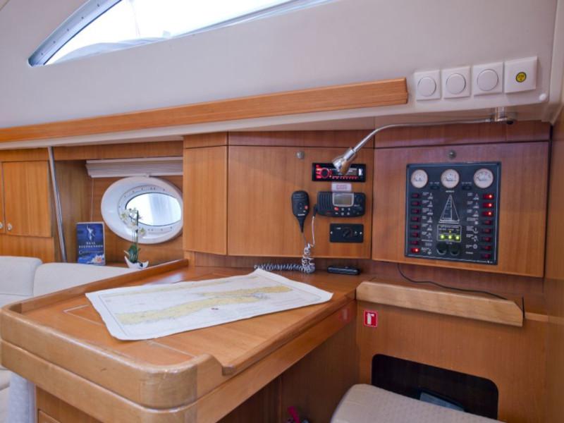 Book yachts online - sailboat - Elan 434 Impression - Didi - rent