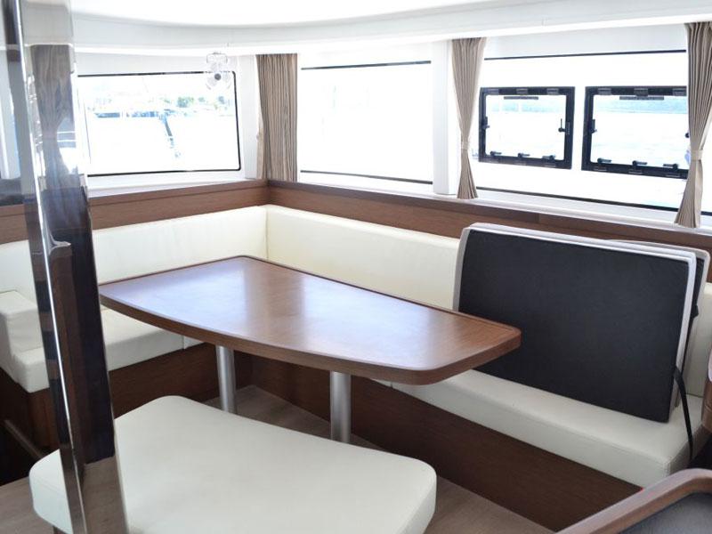 Book yachts online - catamaran - Lagoon 42 - Anna - rent