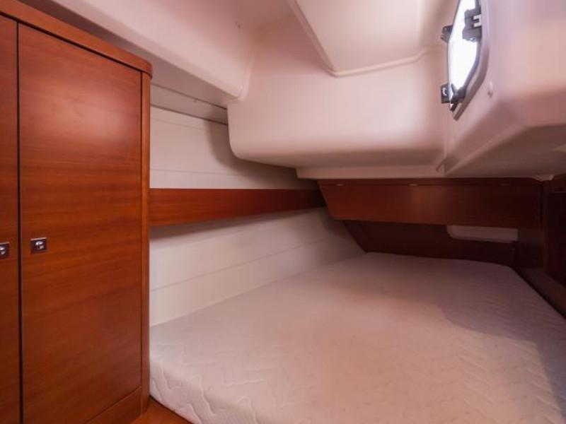 Book yachts online - sailboat - Dufour 380 - Pegase - rent