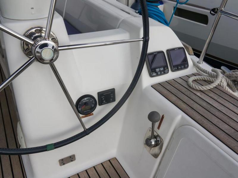 Book yachts online - sailboat - Dufour 380 - Pegase - rent