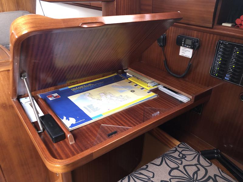 Book yachts online - sailboat - Bavaria 44 - Dišpet - sails 2019/solar panels - rent
