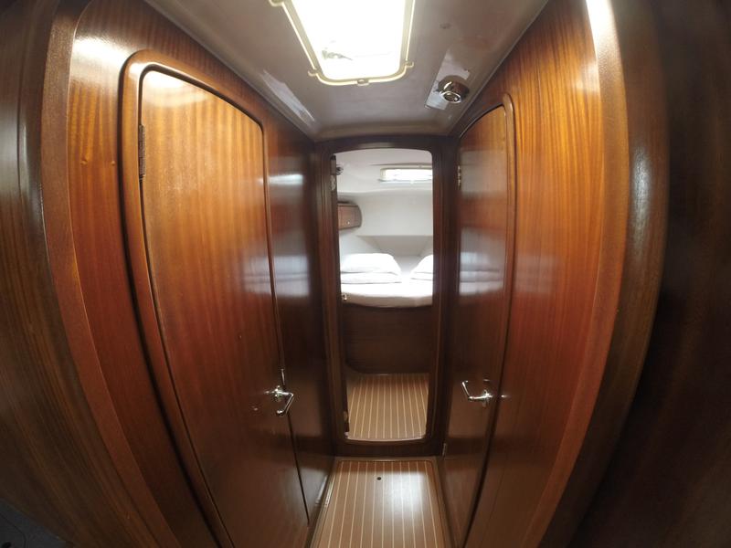 Book yachts online - sailboat - Bavaria 44 - Dišpet - sails 2019/solar panels - rent