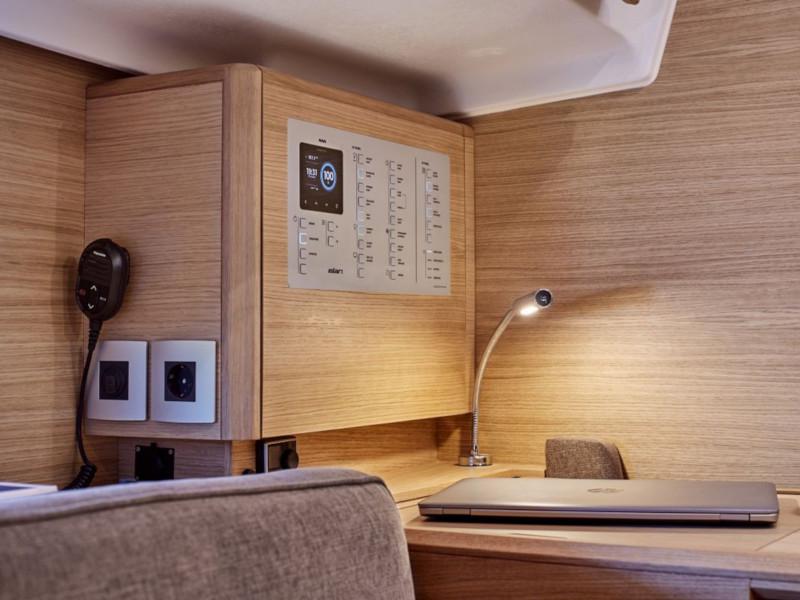 Book yachts online - sailboat - Elan E4 - Rim - rent
