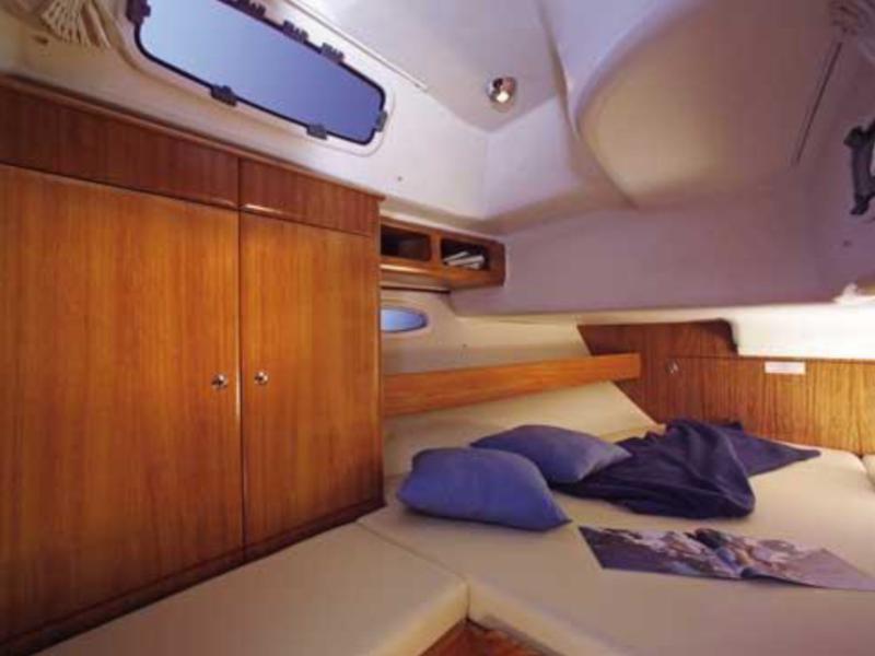 Book yachts online - sailboat - Bavaria 46 Cruiser - Uhuru - rent