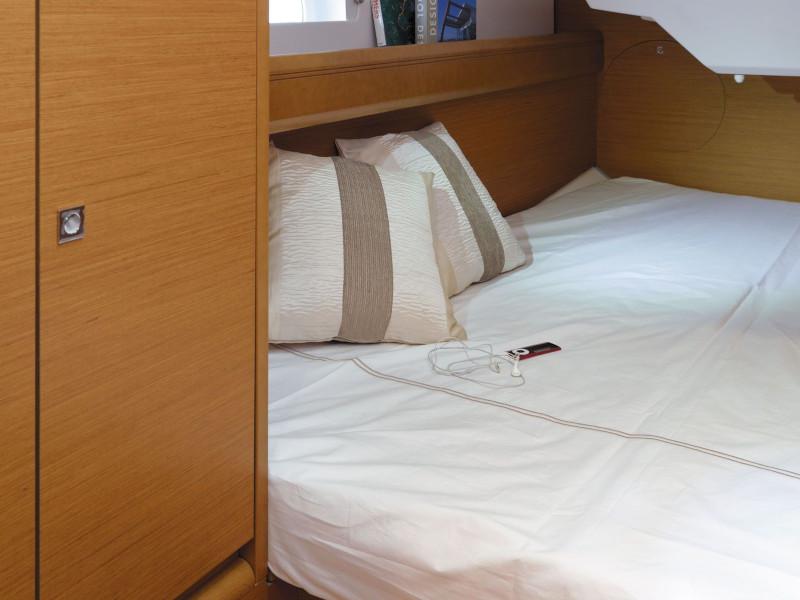 Book yachts online - sailboat - Sun Odyssey 389 - Billie Jean - rent