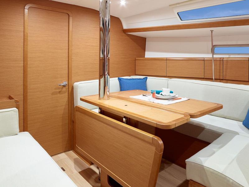 Book yachts online - sailboat - Sun Odyssey 389 - Suzie Q - rent