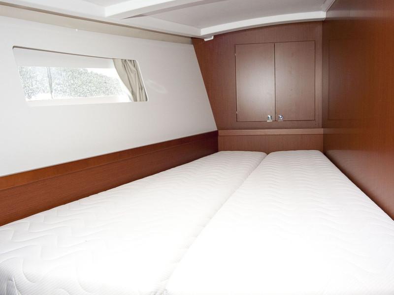 Book yachts online - sailboat - Oceanis 45 - Kiki - rent