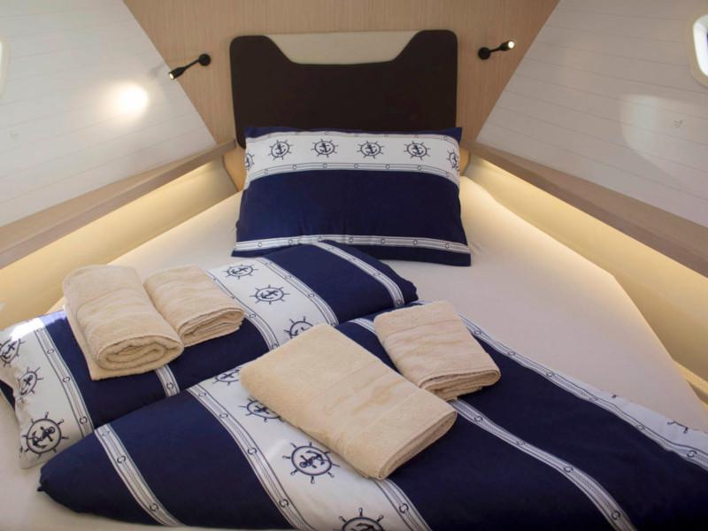 Book yachts online - motorboat - Bavaria E40 Fly - Danijela - rent