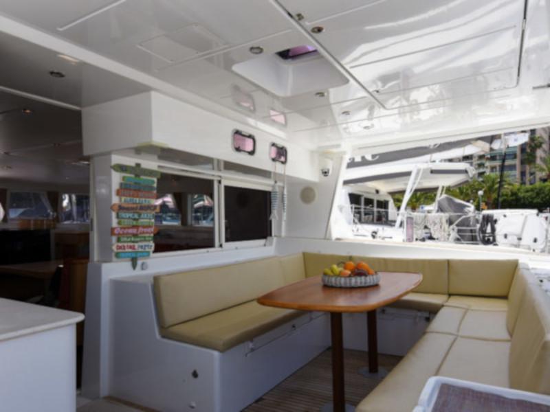 Book yachts online - catamaran - Lagoon 500 - Twin Dolphins - rent